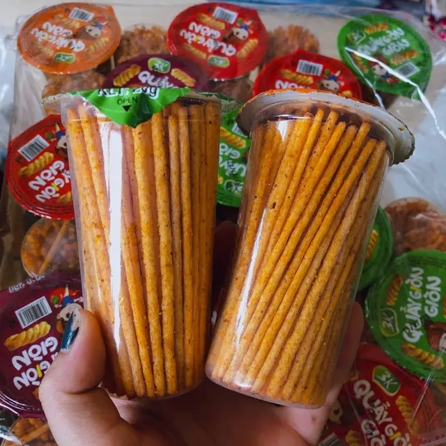 [ Bịch 30 hộp] Bim Quẩy Giòn Giòn Nhà Pan Bim Tăm Hộp Thơm Cay Ngon Đồ Ăn Vặt Cổng Trường Snack Food 3