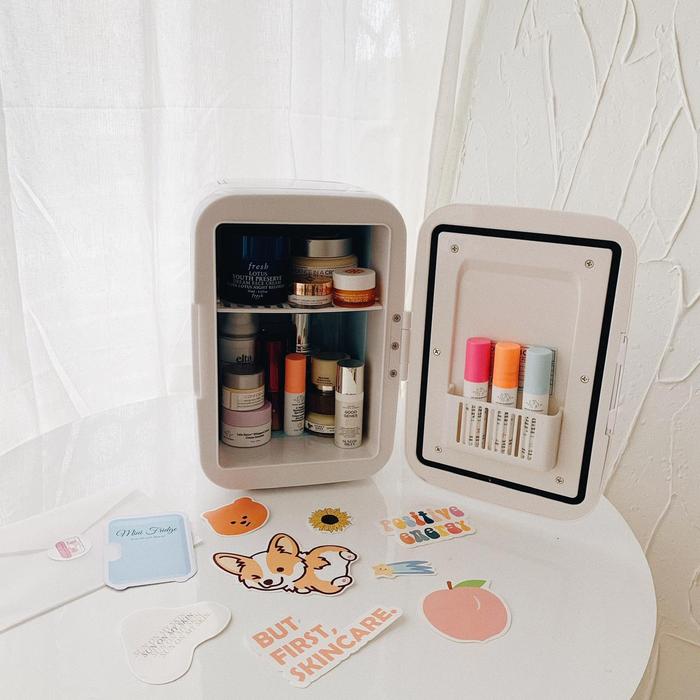 Promo [MINIFRIDGE] (READYSTOCK) Skincare Mini Fridge Round 4L Skin Care ...