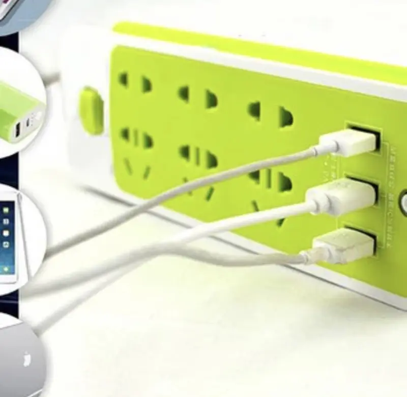 Ổ Cắm Điện Đa Năng Chống Giật Kèm 3 Cổng Usb Màu Xanh 4