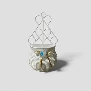 Vas Bunga Gantung Dinding Model Love Pita Anyaman Plastik Dekorasi Rumah CZ-520-31