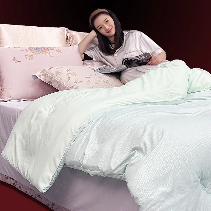 Chăn Phao Cao Cấp Mềm Mại Siêu Nhẹ Hàng Nhập Khẩu - Siêu Bền 1