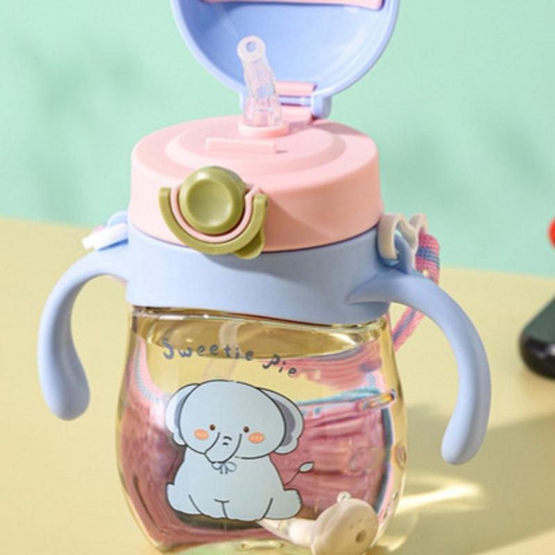 Bình uống nước cho bé dung tích 300ml có tay cầm kèm quai đeo, chống đổ, chống tràn Voi Kem 6