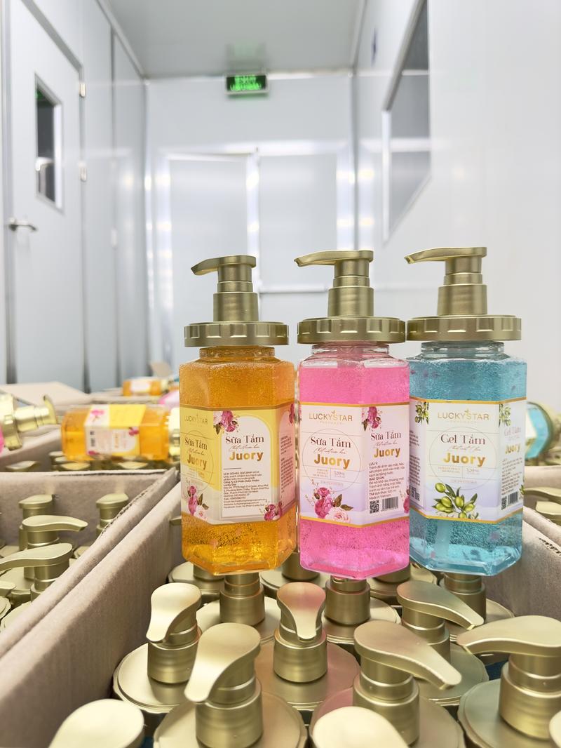 Product Introduction of [COMBO CHĂM SÓC DA] Combo Sữa Tắm Cánh Hoa 520ml & Dung Dịch Vệ Sinh Phụ Nữ Tía Tô 150ml Dưỡng da Dưỡng Body Women 22