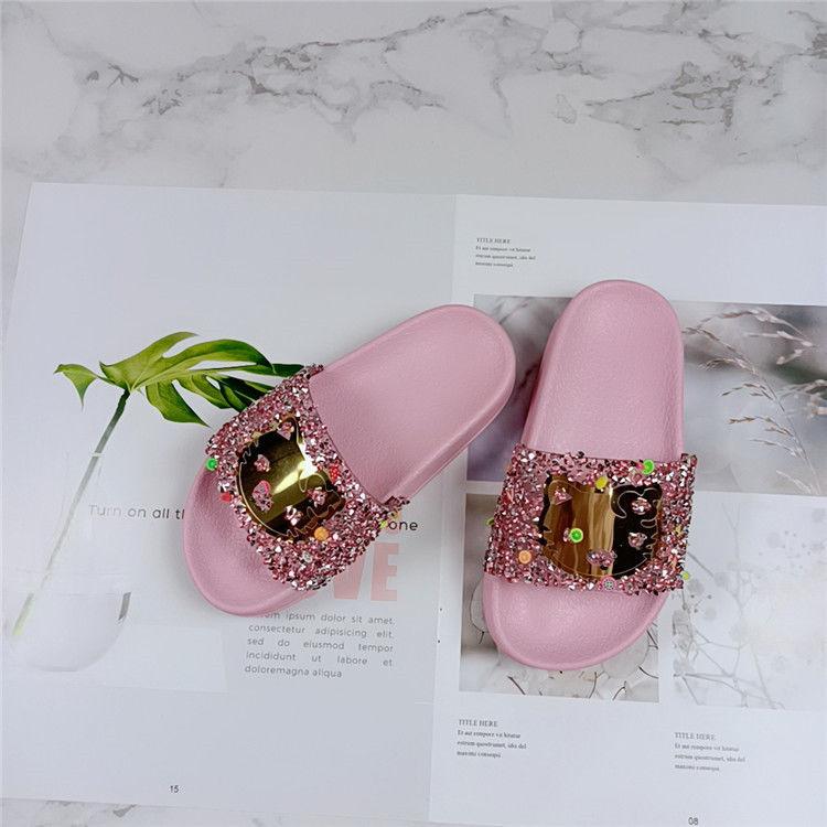 Product Introduction of Dép Xăng Đan Mùa Hè Cho Trẻ Em, Thời Trang Mới, Thiết Kế Hình Mèo Và Trái Cây, Đính Kim Cương Màu, Chống Trượt, Thoải Mái, Chống Mài Mòn, Đế Mềm, Quai Đơn, Miễn Phí Vận Chuyển, Bán Chạy 11