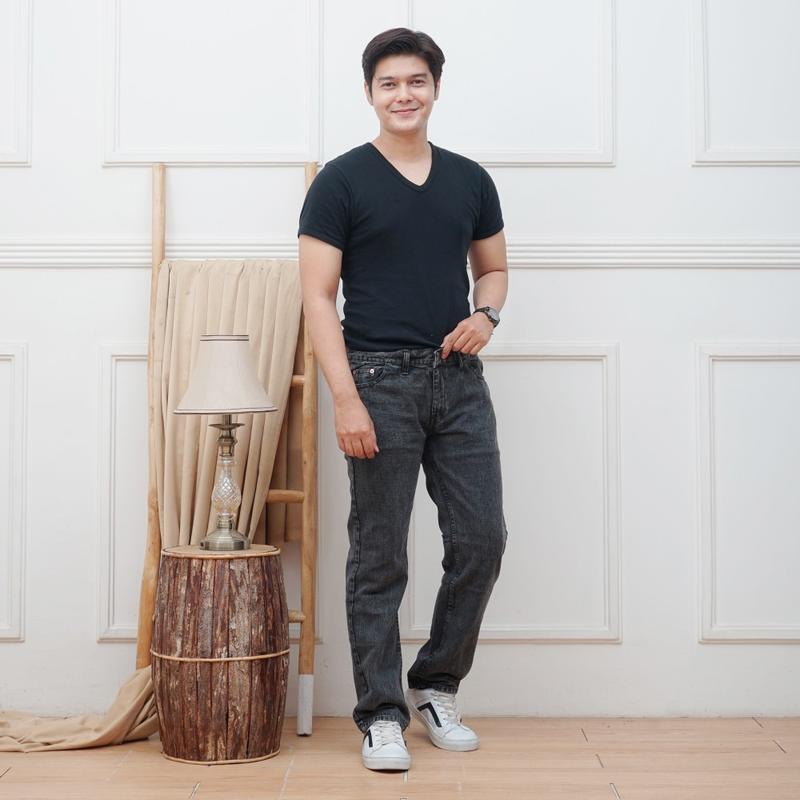 Product Introduction of CELANA JEANS PANJANG STANDAR COWOK SNOW Jeans Panjang 4