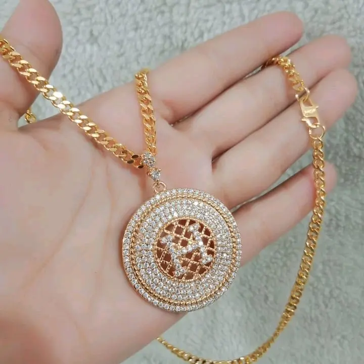 kalung rantai wanita liontin bulat gold titanium anti luntur Perempuan Jewellery