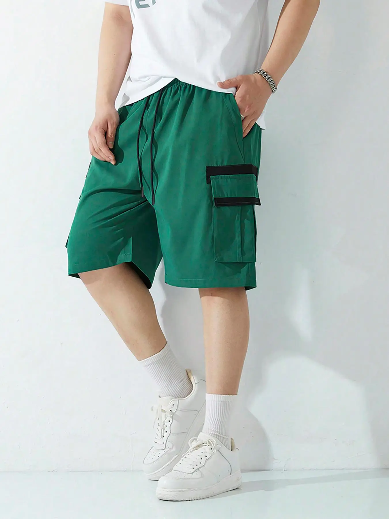 Men's Solid Color Multi-Pocket Cargo Shorts, Regular Fit Casual Comfy Breathable Shorts for Summer, Men's Bottoms for Daily Wear