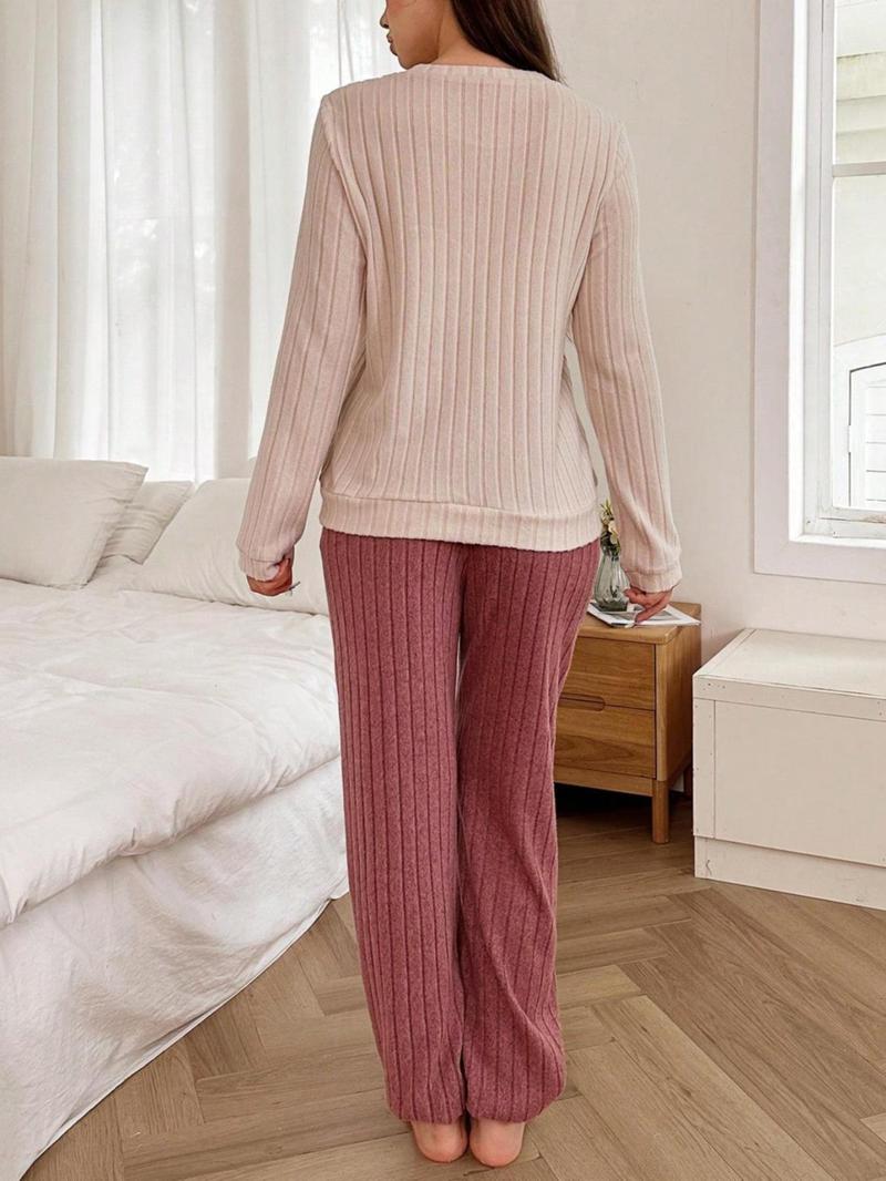 Product Introduction of Women's Heart Pattern Long Sleeve Tee & Pants Pyjama Two-piece Set, Casual Comfy Round Neck Top & Trousers Pj Set, Women's Sleepwear for Fall & Winter Valentine's Day, gift Valentine's Day 4