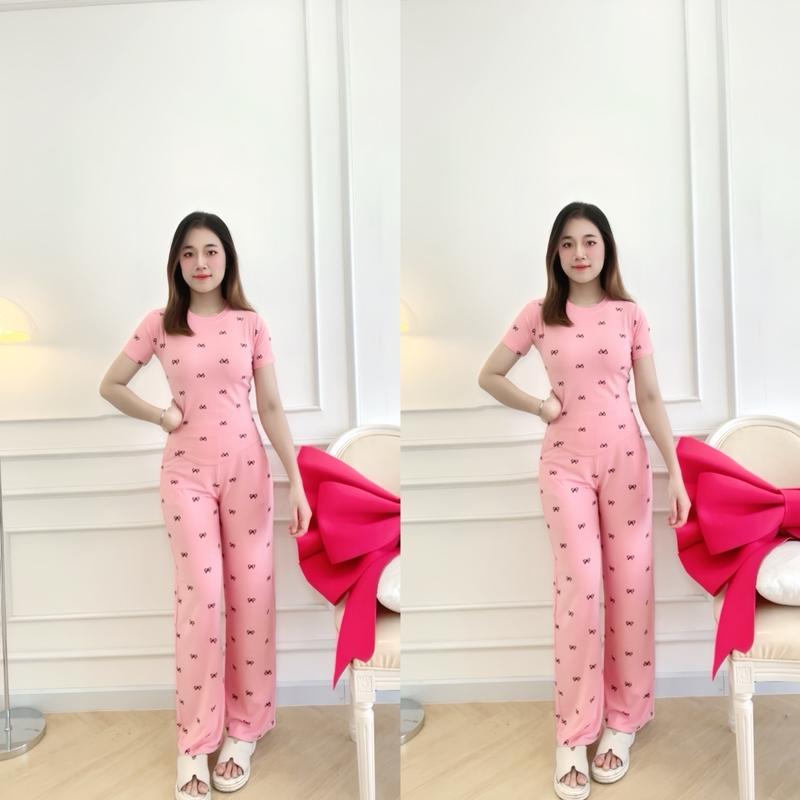 Product Introduction of Set Bộ Áo Vạc Bầu  Nơ + Quần Dáng Suông Nữ Women Top Jacket - Chất Thun Tăm Lạnh Cá Tính Ong  Legging Voi 2
