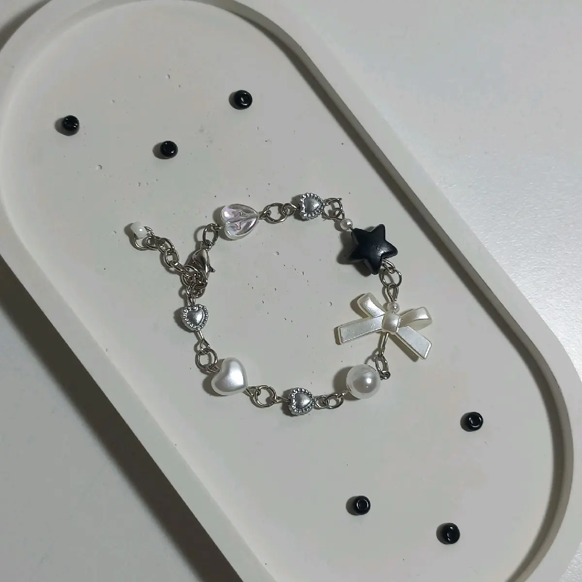 charm glass bracelet by saeuwant
