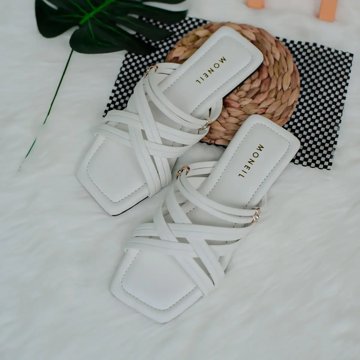 Sandal teplek casual patrisia flat by Moneil Collection
