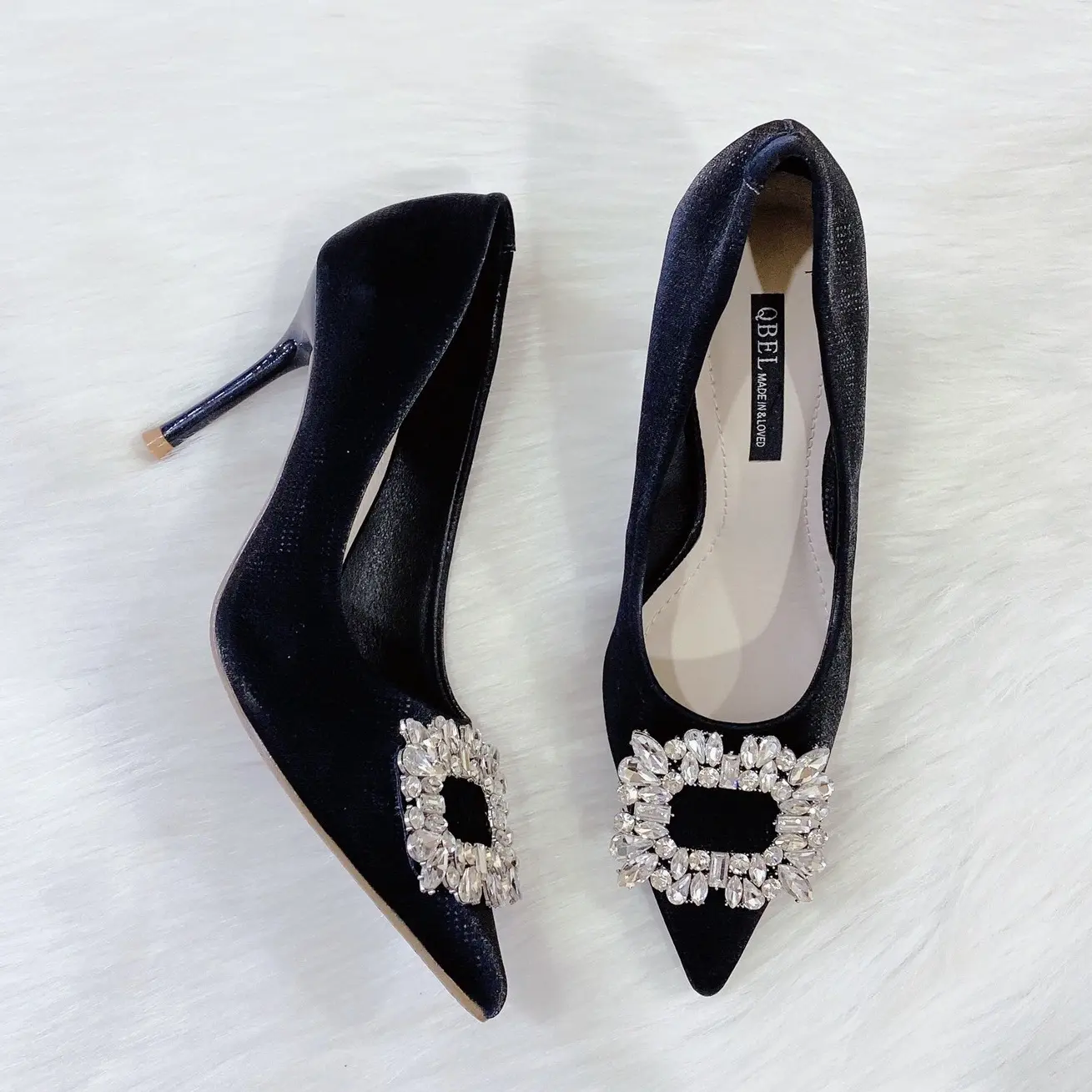 Giày cao gót nữ mũi nhọn bít gót đá vuông trắng đế cao 8 phân chất da sần mềm ( ĐT) Shoes