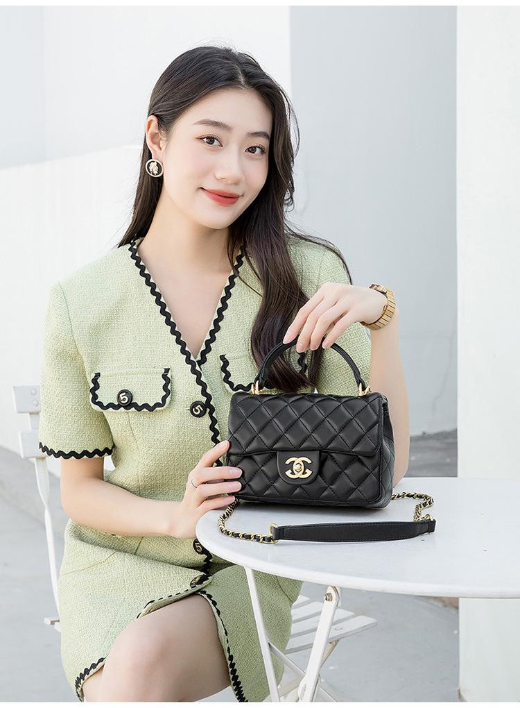 Product Introduction of Túi Xách Nhỏ Dây Xích Hình Thoi Mới Xuân / Hè 2024 Cho Nữ Túi Đưa Thư Phong Cách Phương Tây Cao Cấp Túi Vuông Nhỏ Phổ Biến 9