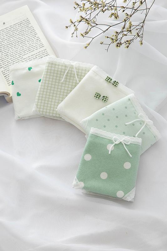 Product Introduction of Little Fresh Dot Print Milk Shake Green Girl Underpants 17