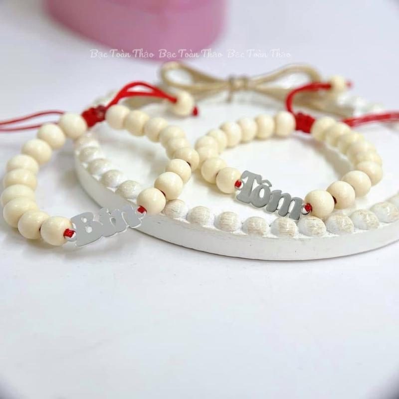 L197 Vòng dâu tằm mix chữ bạc, có khắc tên theo yêu cầu độ tuổi đeo từ sơ sinh đến 14 tuổi 3