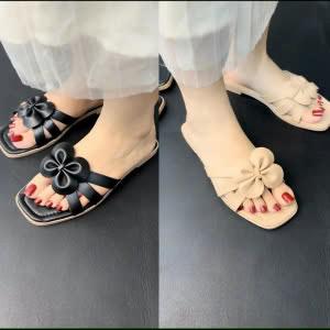 Product Introduction of Combo 2 đôi dép lê nữ quai đính hoa cute chỉ 100k DéP Slipper Women Có Quai Shoes GiàY Jean 3