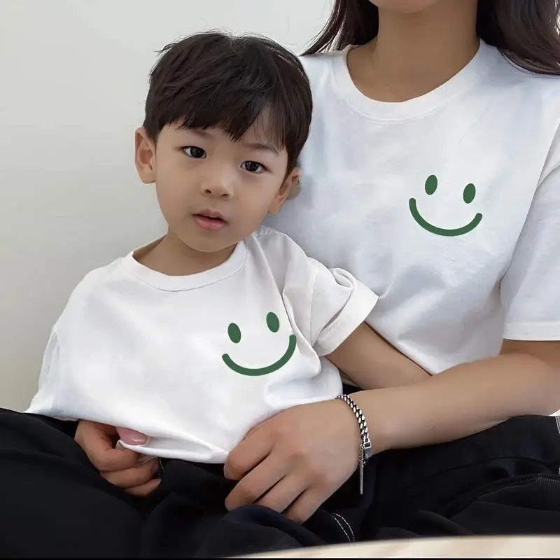 Áo gia đình 3/4/5 người logo mặt cười chất cotton dày mền mịn đủ size từ 8 đến 103kg mặc đi du lịch, đi biển cực đẹp 1