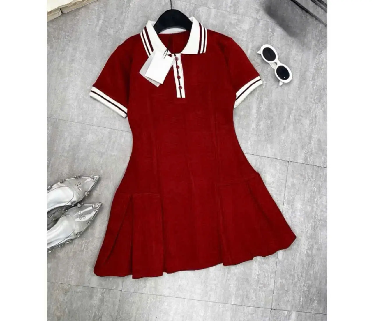 Đầm bé gái polo dáng suông xếp li ĐỎ và ĐEN cho size mẹ và bé 12kg đến size đại 56kg