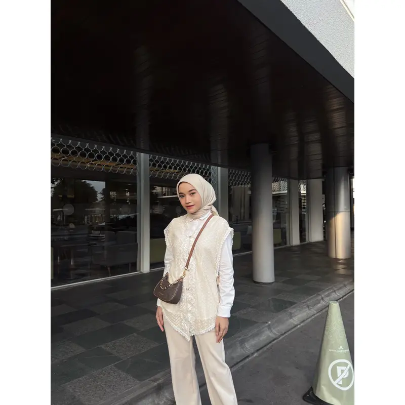 PROMO - Avea Outer | Outer Rompi | Outer Kebaya Modern | Vest Brukat PROMO - Avea Outer | Outer Rompi | Outer Kebaya Modern | Vest Brukat