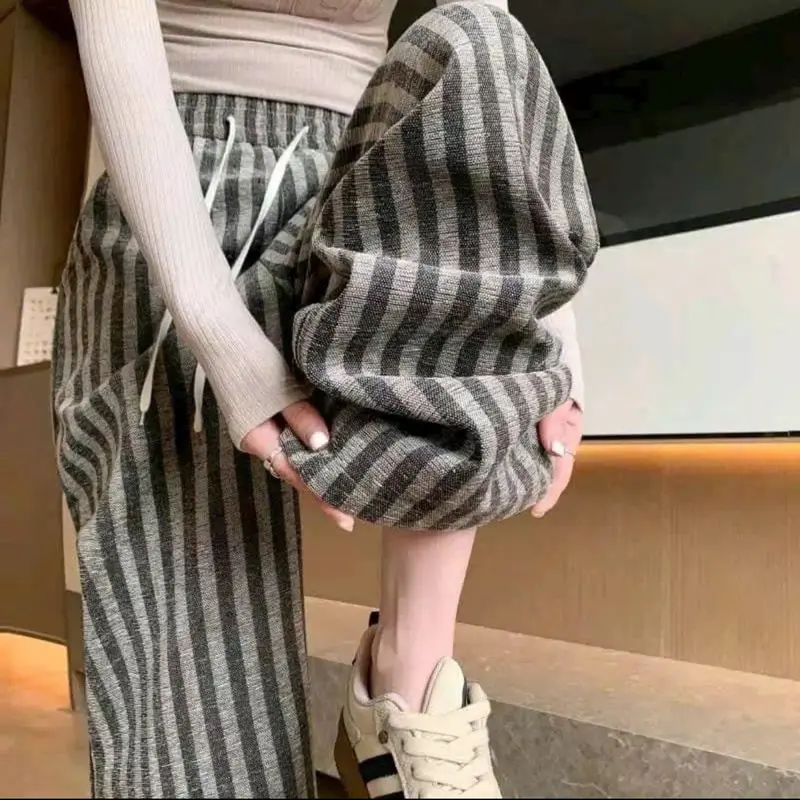 Quần Ống Suông Kẻ Sọc Lưng Chun Cạp Cao Phom Rộng Thu Đông Women Ong Thun 5