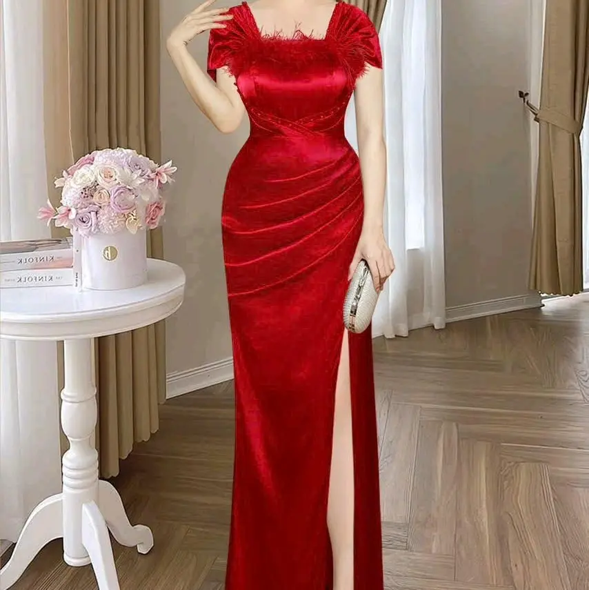 Đầm dự tiệc váy dài xẻ tà nhún eo Nữ Women Dress Đỏ Đen Xanh - Thiết kế xẻ tà nhún eo, chi tiết lông vũ đính ngực