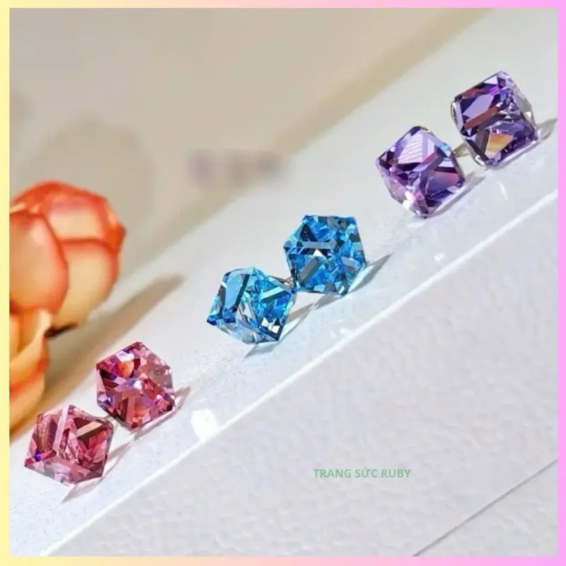 Bông tai đá vuông đổi màu lấp lánh ánh sáng sang trọng cao cấp Trang Sức Ruby