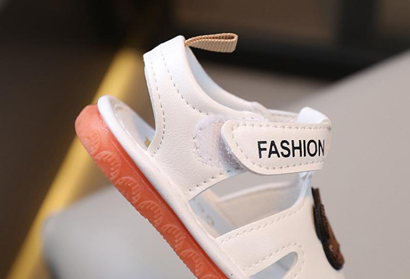 Product Introduction of Call shoelace ring soft soled baby toddler shoes Boys baby shoes girls baotou baby sandals 3