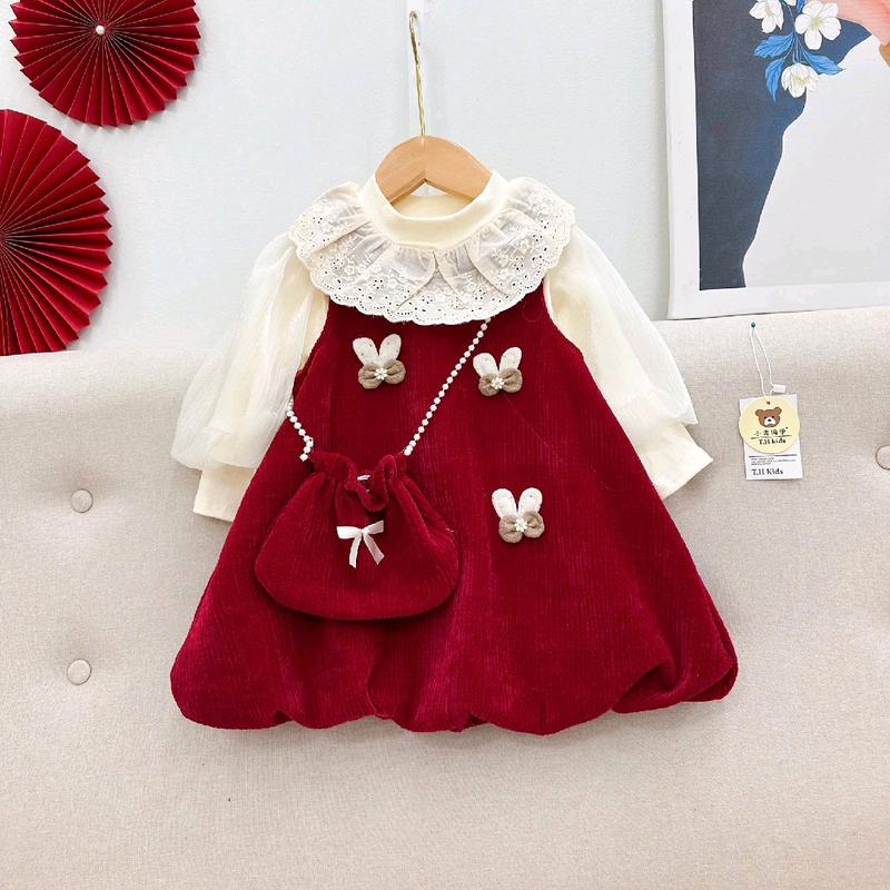 [10-20kg] Sét 3 chi tiết cho bé (áo giữ nhiệt tay bồng cổ ren bèo điệu + váy tuyết nhung dáng bí + túi nhỏ đi kèm)