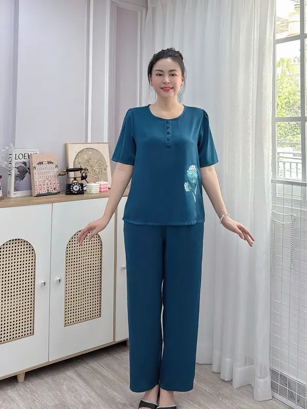 Y20 Bộ Đồ  Trung Niên Lụa Ngọc Trai Cao Cấp Hoạ Tiết Thêu Chất  Mềm Nhẹ, Mượt Sang, Màu Sắc Tôn Da, Đủ Size 45-80kg Thun 5