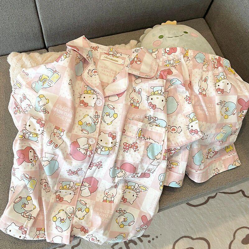 Bộ Đồ Ngủ Kẻ Sọc Hello Kitty, Ngọt Ngào Và Dễ Thương, Dành Cho Nữ, Vải Mỏng Mùa Hè, Hàng Mới Về, ngắn Tay, Quần Đùi, Thích Hợp Cho Học Sinh, Bộ Đồ Mặc Nhà Women Áo 1