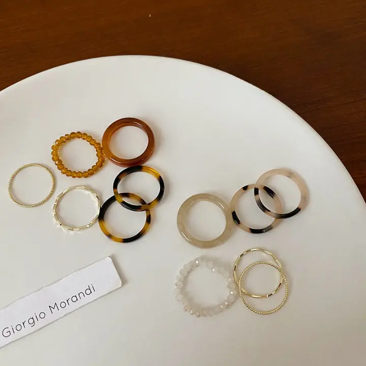 Maggie - Ring Cincin Aesthetic 6 pcs / Set Manik-Manik beads Kristal Resin Warna Emas Hitam Beige Brown Aksesoris Fashion Untuk Wanita Korean Style Retro