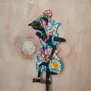 WAYANG KULIT KRISNA KRESNO BAHAN KULIT SAPI 30CM