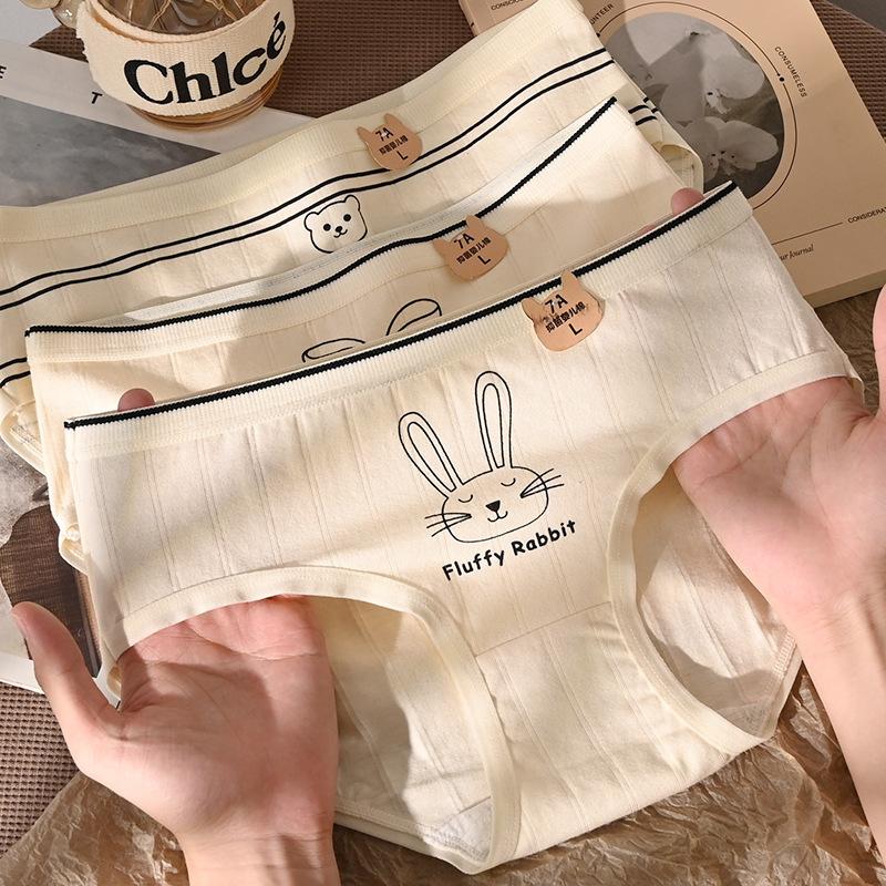 Product Introduction of 2025 Cotton Cartoon Printed Underwear for Women Elastic Hip Antibacterial Cotton Crotch Breathable Mid Waist Girl Student Underwear Fashion Best-Seller 32