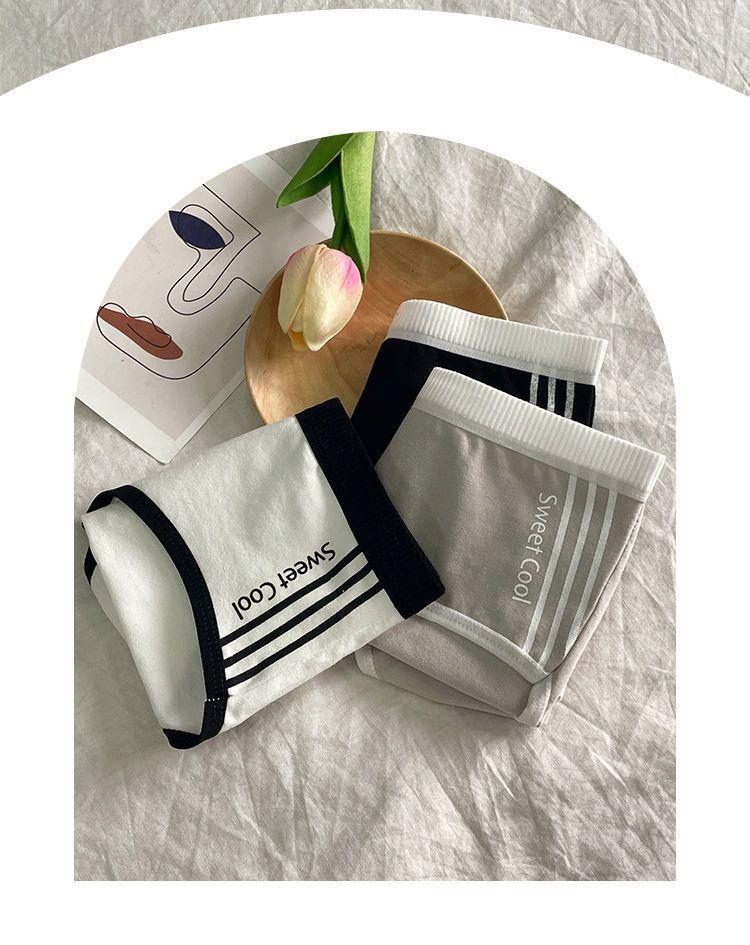 Product Introduction of Quần Lót Boxer Cotton, Phong Cách Thể Thao Nữ, Ngọt Ngào Và Thoải Mái, Đáy Quần 100% Cotton, Kháng Khuẩn, cạp vừa, Thoáng Khí, Thích Hợp Cho Bé Gái Và Học Sinh ngoc anh dolot Áo Thun Cổ Áo Thun Thêu Dép Quai Ngang Áo Sơ Mi 2