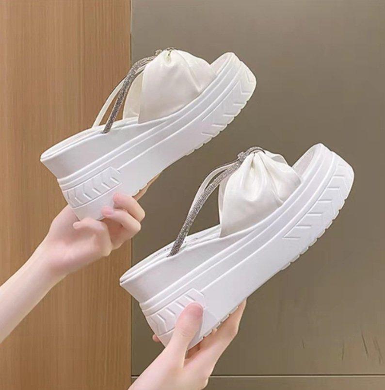 Product Introduction of DÉP XUỒNG NƠ THẮT XOÀN TRẺ TRUNG 7