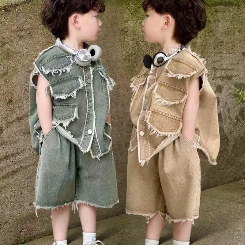 CC0679 (PHOM TO CẦN GIẢM SIZE )Bộ quần áo jean rách viền màu xanh và nâu vàng cho bé trai chất rất mỏng mềm và mát mặc hè rất đẹp và phong cách