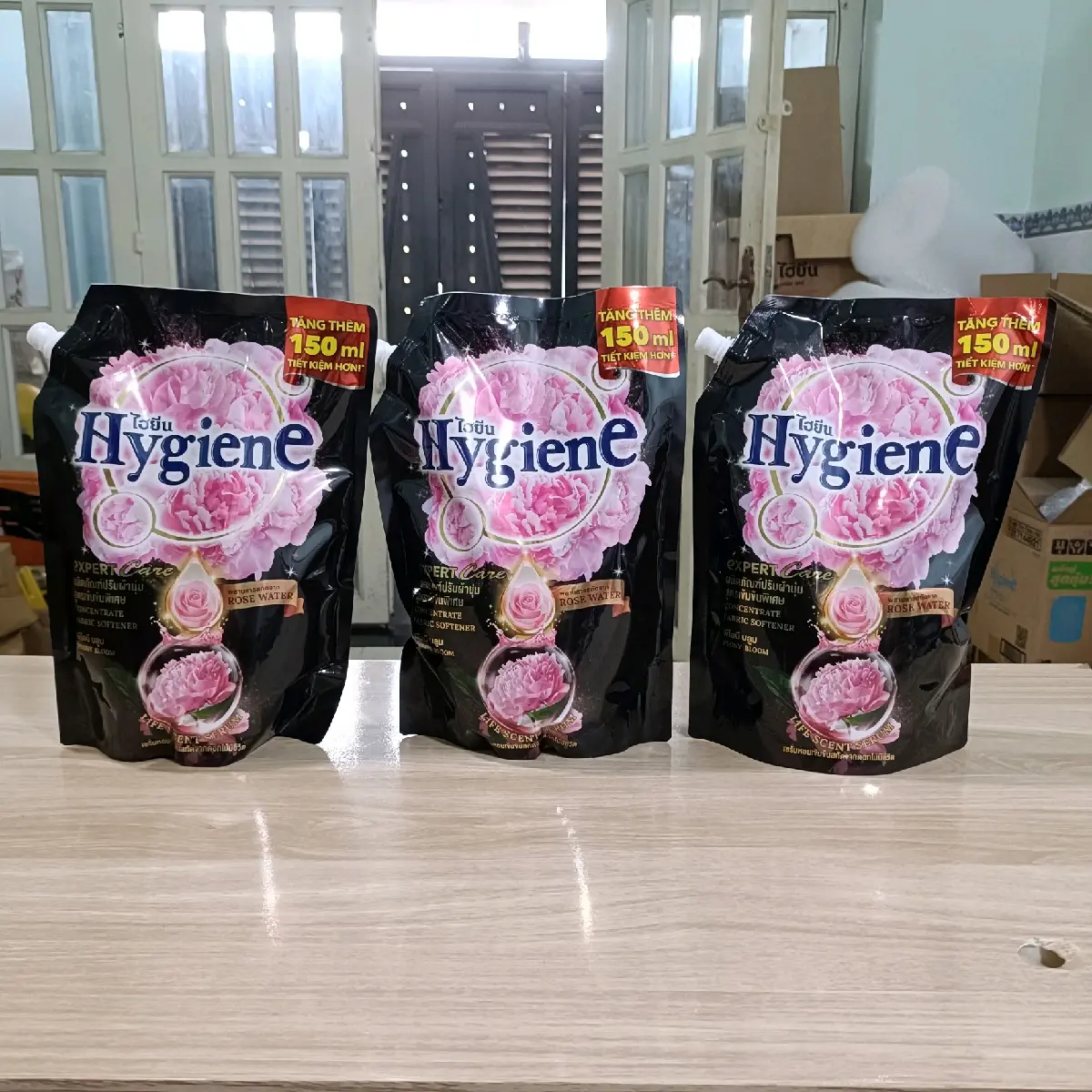 Tùy chọn màu ngẫu nhiên Combo 3 túi Nước xả vải Hygiene Thái Lan Đậm đặc ( Dung tích mỗi túi 1150ml-1300ml) có kèm theo 2 túi xả vải nhỏ 20ml. Chất lỏng Làm Sạch Kem