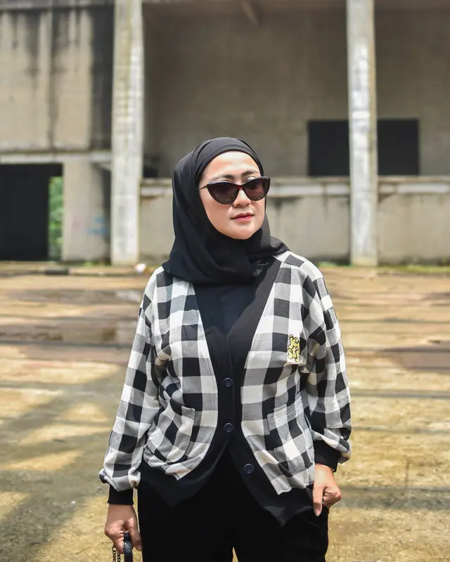 Jeena - Azra Cardigan Best Seller Muslim Wanita Muslim Wanita Outer Oversize Panjang Atasan Basic Baju Santai Hitam Kardigan 6