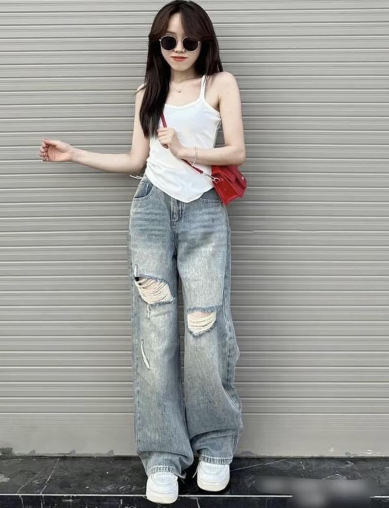 Product Introduction of Quần Jean Nữ Ống Rộng Lưng Cao Nâng Mông Rách Gối S-5644 - Chất liệu bò xanh bạc , không nhăn, che khuyết điểm và tôn lên vòng 3 - Ong, Women 6