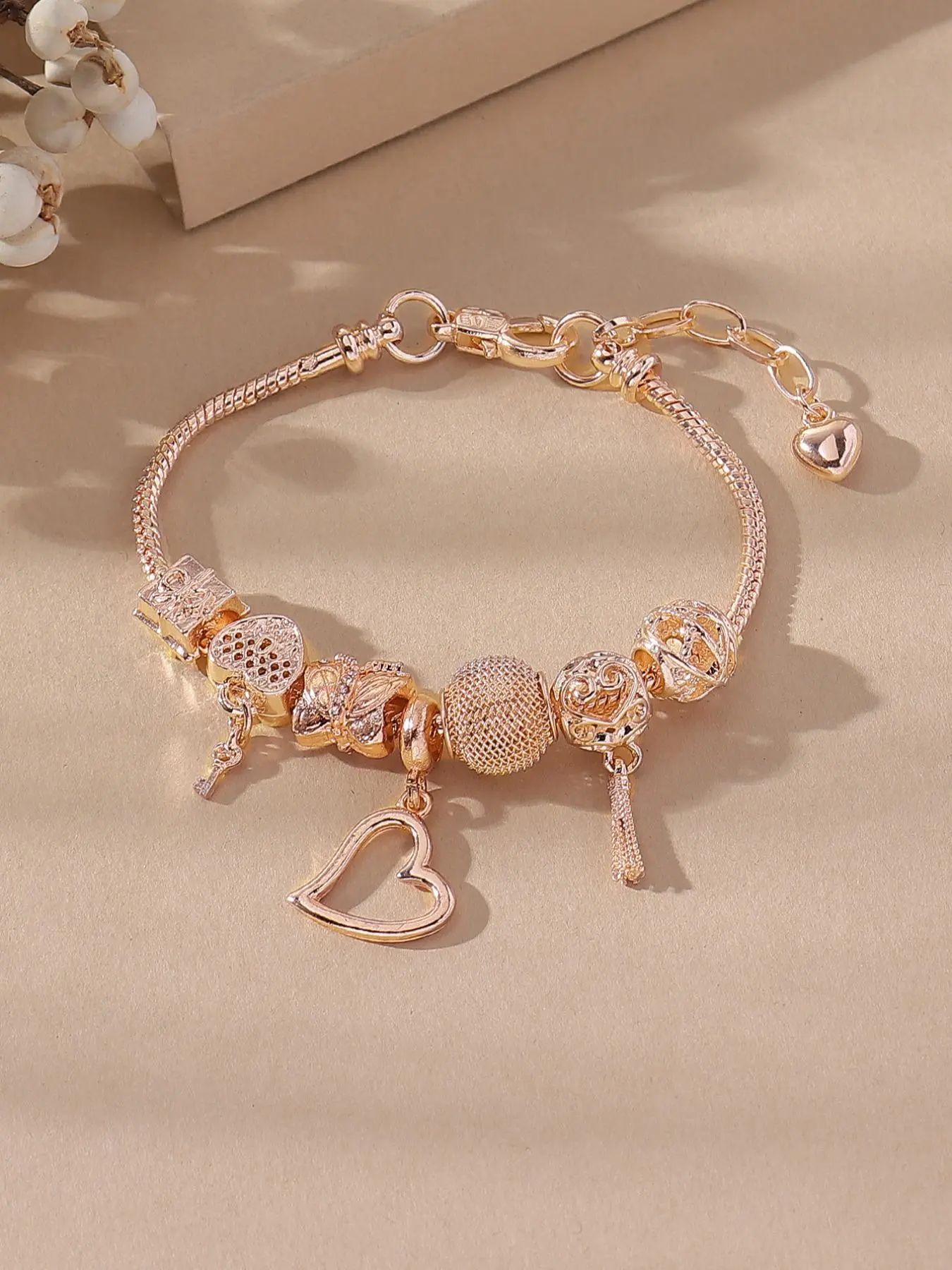 Fashion Hollow out Heart & Butterfly Charm Bracket for Gift, Fashionable Heart Key Charm Chain Matching Bracelet for Women for Daily Decoration, Classic Fashion Accessories for Daily Wear, Valentine's Day, Gift