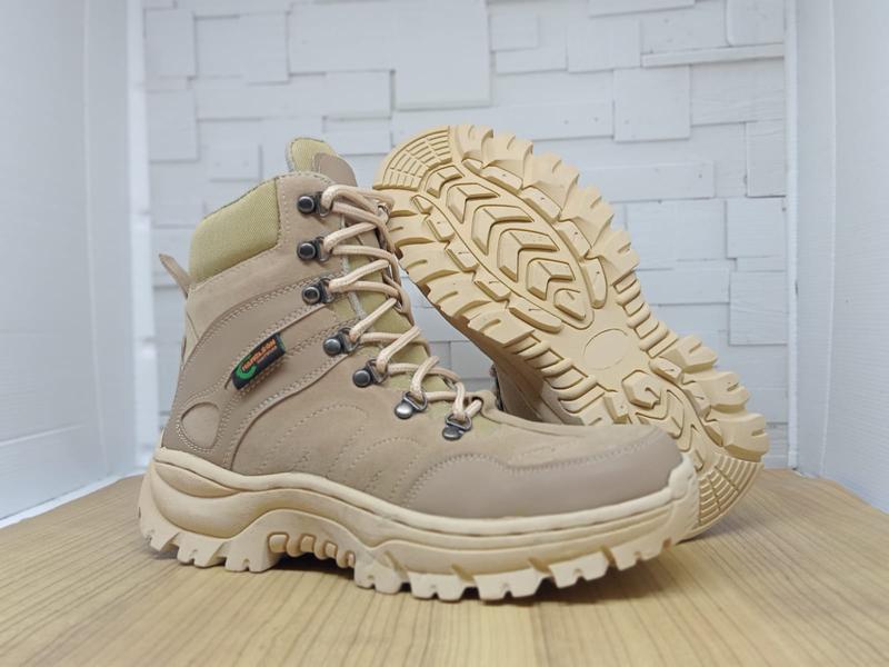 Product Introduction of sepatu safety boots pria/wanita gunung haiking adventure ujung besi Outdoor terlaris 9