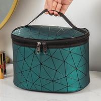 Gambar Tas Kosmetik Anti Air Pouch Make Up (91070//91071) - 91070 SILVER dari Topa Indo Kota Surabaya 3 Tokopedia