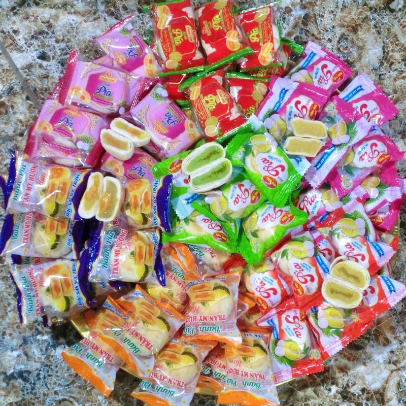 Combo 2kg bánh pía 12 vị : 2 vị kim sa trứng chảy (TMH) 2 vị Đậu xanh sầu riêng,trứng muối,vị môn Food Cake