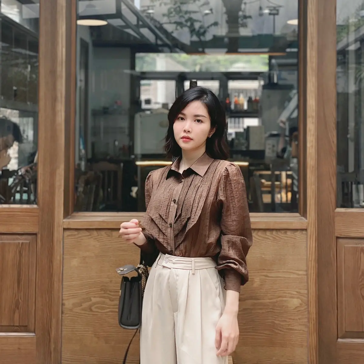 Somi nâu đậm Luu Hanh