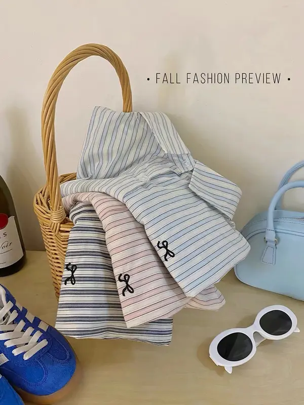 áo sơ mi kẻ sọc nữ cộc tay thêu nơ thanhuyen clothing , áo sơ mi nữ cộc tay thêu nơ kiểu dáng hàn quốc (A142) 1