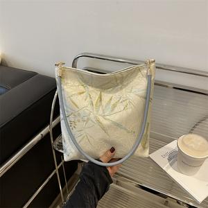 Beg Bahu Tunggal Ketiak, Gaya Cina Baru, Sulaman Benang Emas Elegan, Rama-rama Daun Buluh Berkualiti Tinggi, Gaya Kebangsaan Bags Crossbody Selempang Wanita