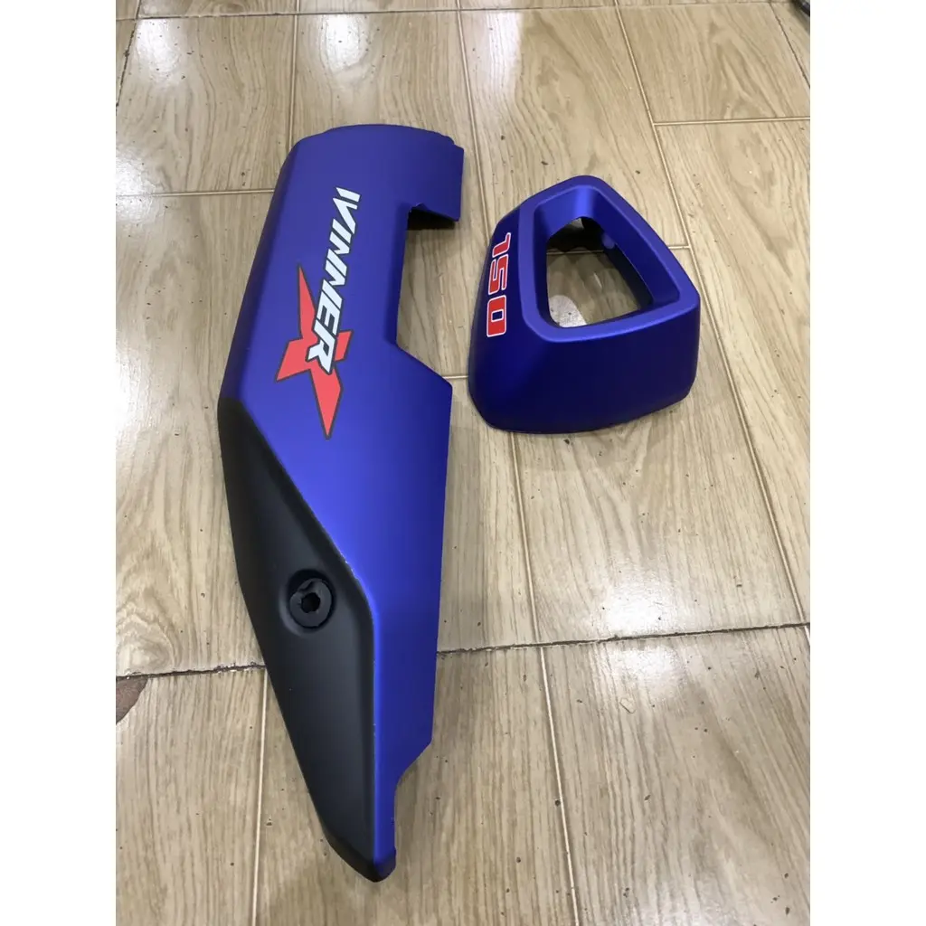 Ốp pô và chụp đích pô xe Winner X V2 V3 màu xanh