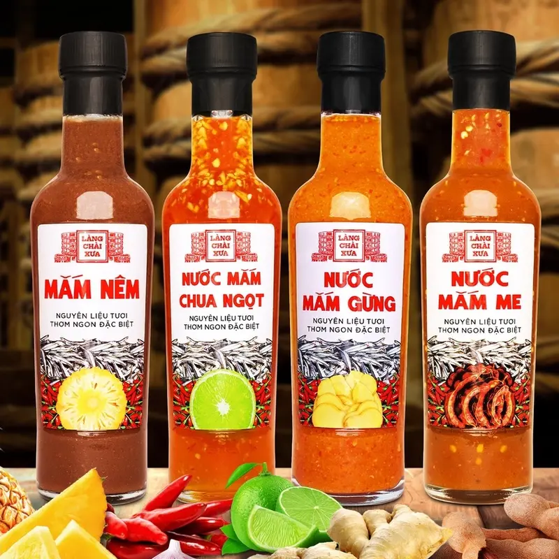 Nước mắm me cao cấp Làng Chài Xưa, nguyên liệu tươi, thơm ngon đặc biệt từ me, tỏi, ớt tươi, chai thủy tinh 300g phù hợp làm Gia Vị và Nước Sốt, Chua Cay 7