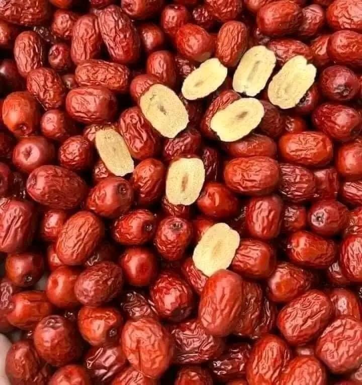 Product Introduction of Táo Đỏ Sấy Khô 1kg .Dùng nấu nước uống, nấu chè, nấu cháo, pha trà Thức Ăn 5