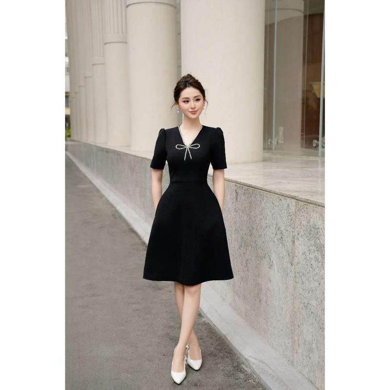  YAME_Váy Dáng A Đính Dây Kim Tuyến Đá Chất Tuyết Mưa Đen 95cm YV330 Nữ Women 